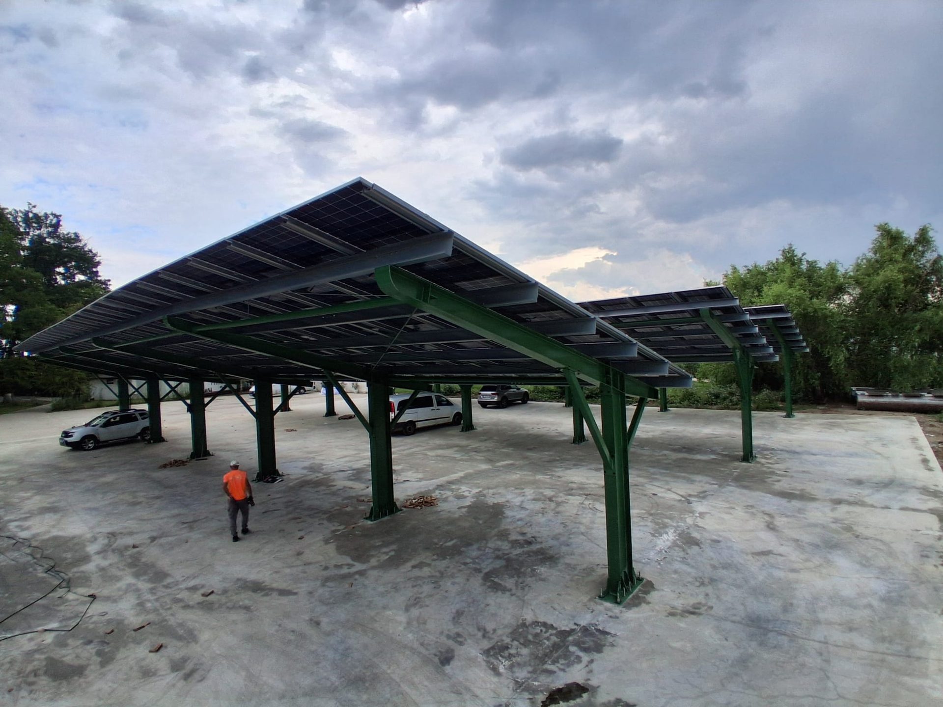Carport pentru 1 mașină – structură metalică