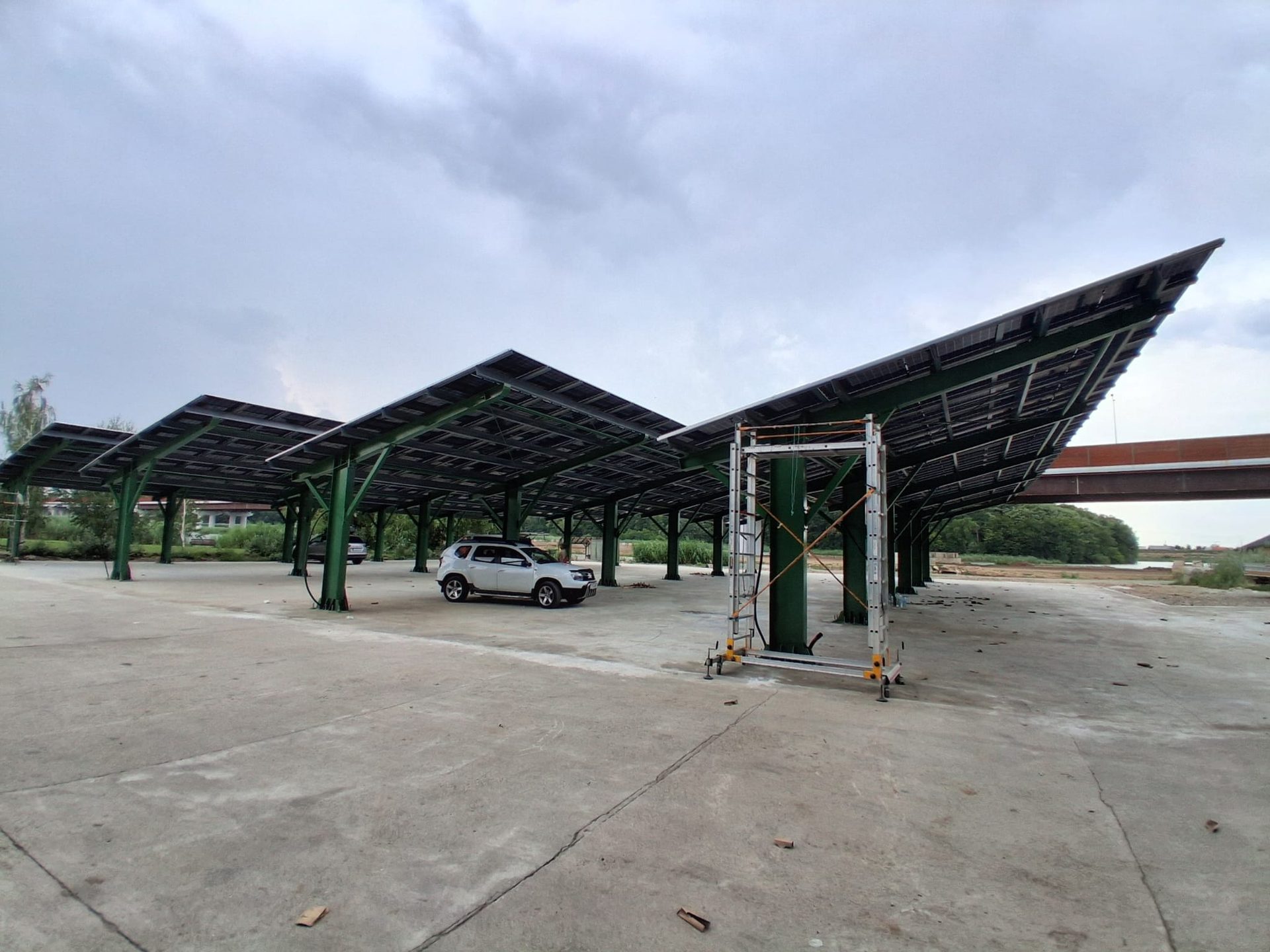 Carport pentru 2 mașini – structură dublă